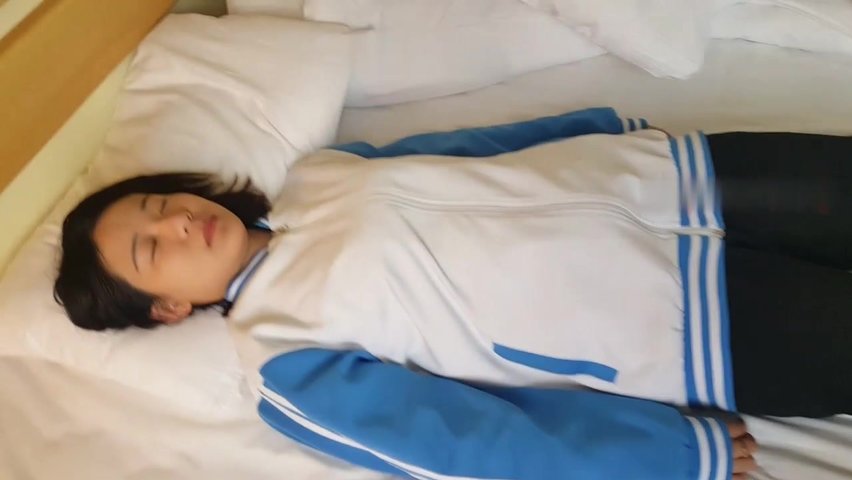 灌醉MJ刚出来打工的清纯漂亮学妹轻轻的插进去小嫩穴还是原装未拆封的-蝌蚪窝|成人|91PORNY|九色